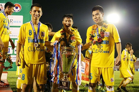Lan song tre V-League 2016 Tuoi sang va dang cho doi hinh anh 2