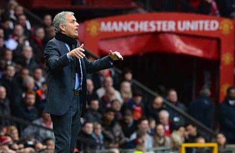 Jose Mourinho khong voi vang thay Louis van Gaal