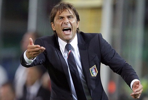 HLV Conte noi gi truoc khi chia tay DT Italia de toi Chelsea hinh anh