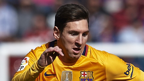 Thien tai Messi mat oan ban thang trong tran Levante 0-2 Barca hinh anh