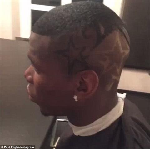 Paul Pogba lại gây sốc với cái đầu đầy sao và Minions
