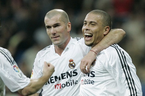 Zidane va Ronaldo la hai than tuong tu thuo nho cua Paul Pogba