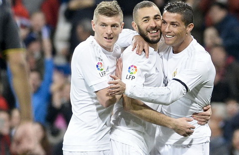 Tam tấu B-B-C nhất loạt nổ súng, "Kền kền" dễ dàng xơi tái con mồi từ xứ Andalusia