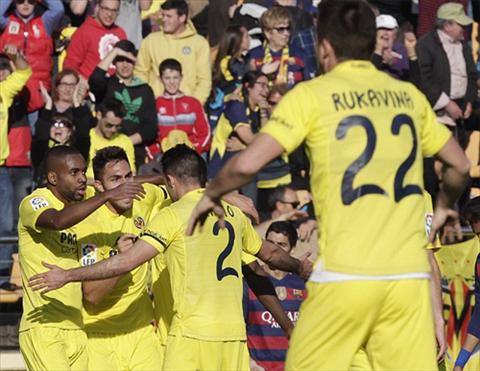 Barca mat diem lan dau tien ke tu tran hoa Valencia voi ty so 1-1 hom 10/2 (ban ket luot ve Cup Nha vua). Anh: Reuters Villarreal bat ngo lay di mot diem tu doi dan dau La Liga.