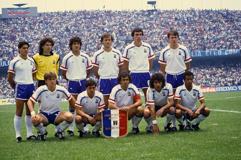 Tien ve Michel Platini dinh nghia su hoan hao o Euro 1984 hinh anh