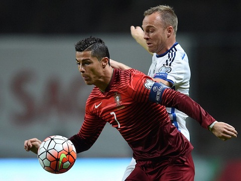 Bo Dao Nha 0-1 Bulgaria Ngay toi te cua Ronaldo va Nani hinh anh 2