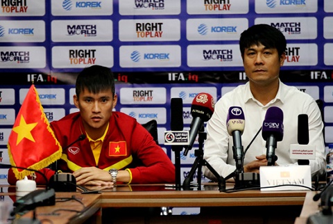 Bóng đá Việt Nam: Tình trạng đôi đũa lệch và phương hướng giải quyết