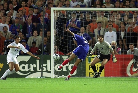 David Trezeguet khep lai Euro 2000 day ngot ngao