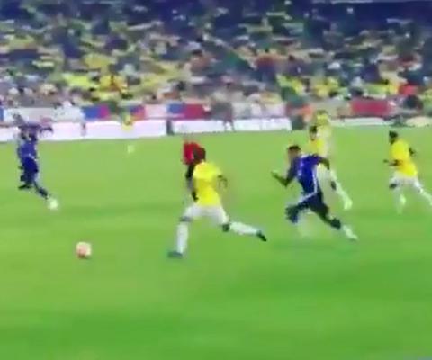 Điều gì xảy ra khi Neymar không chạm vào bóng?