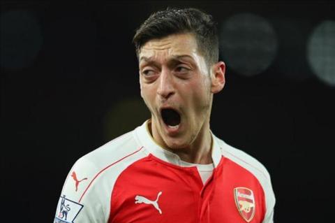 Arsenal dau dau 200000 bangtuan, hoac Ozil se ra di hinh anh