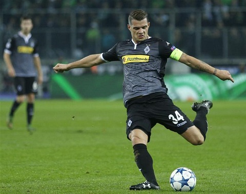 Sao Monchengladbach khiến Arsenal mất mặt