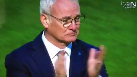 HLV Ranieri da khoc sau chien thang cua Leicester hinh anh