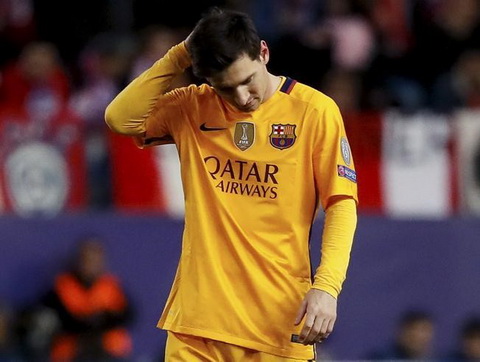 Thien tai Messi tang hinh ra sao o tran Atletico 2-0 Barca hinh anh