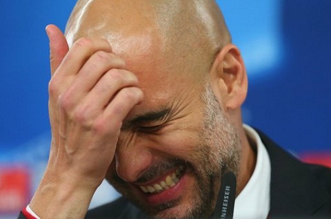 Pep Guardiola xin lỗi... Ronaldo vì đã loại Benfica