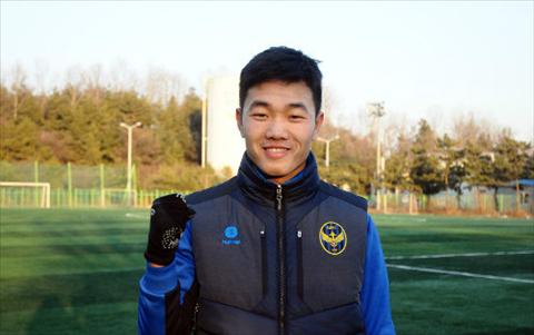 Hé lộ nguyên nhân Xuân Trường không ra sân ở R-League tuần này