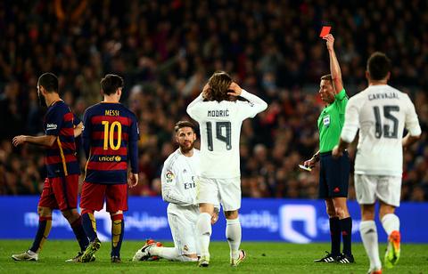 Thống kê: Ramos thường xuyên bị đuổi khỏi sân ở những trận Siêu kinh điển