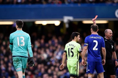 Real sắp biến Courtois đắt giá nhất thế giới