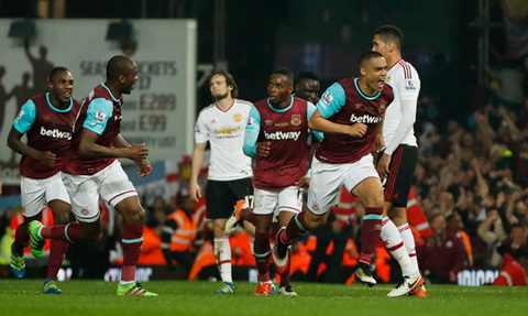 MU thua West Ham, Arsenal chac chan co ve du Champions League hinh anh 2