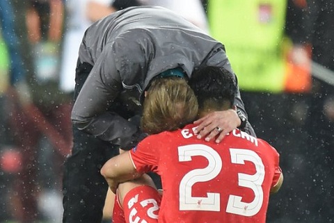 Liverpool gục ngã trước Sevilla: Chưa phải ngày tận thế