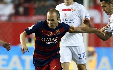 tien ve andres iniesta hinh anh