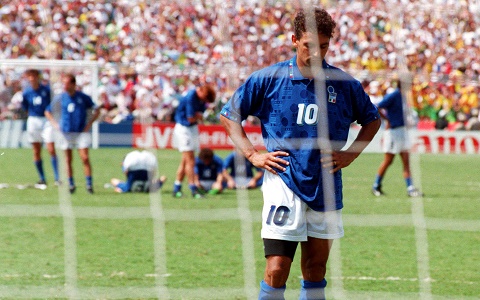 Roberto Baggio voi cu pha sut penalty dinh menh tai chung ket EURO 1994