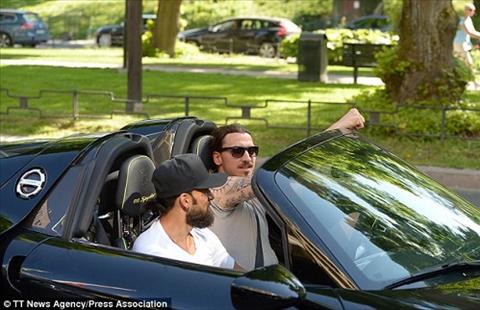 Zlatan Ibrahimovic cuoi xe sang di tap chuan bi cho Euro hinh anh