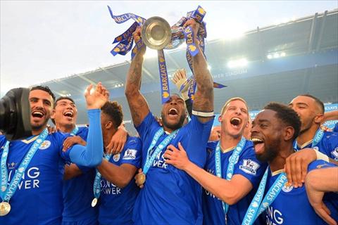 Ao dau ruc do cua Leicester City mua giai 201617 hinh anh 2