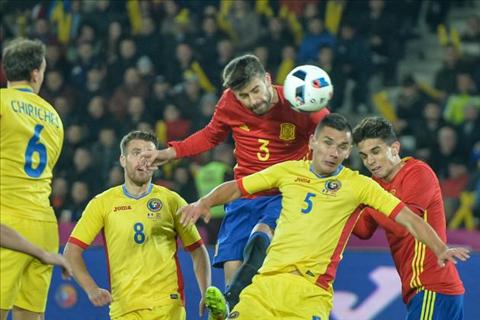 HLV Romania muon gay soc ngay tran khai mac Euro 2016 hinh anh