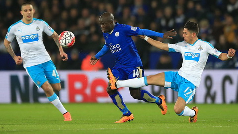 Chelsea dùng lương khủng chèo kéo tiền vệ của Leicester