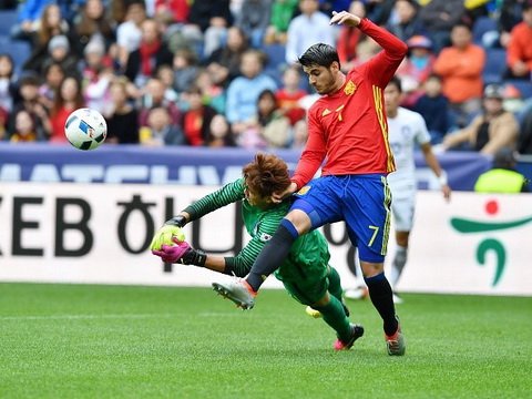 Euro 2016 Thoi co vang cua tien dao Alvaro Morata hinh anh 2