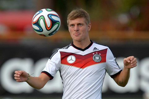 Tuyến giữa tuyển Đức: Đã đến lúc Kroos trở thành thủ lĩnh