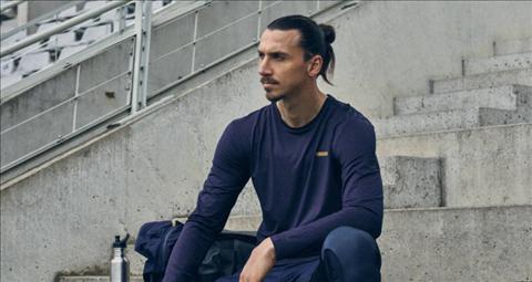 Tiết lộ: Ibrahimovic hoãn ngày đến Man United vì lí do cực lãng xẹt