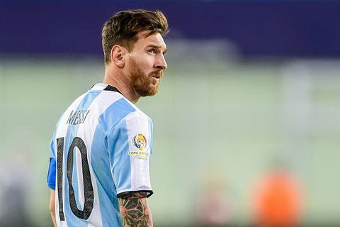 Tevez chi ra thu pham khien Messi chia tay doi tuyen Argentina hinh anh