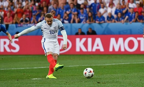 Rooney nên chia tay ĐT Anh