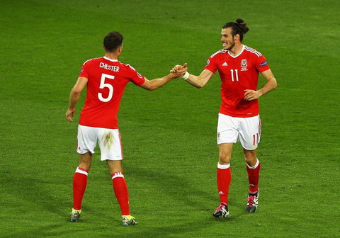 James Chester Carles Puyol hay Fabio Cannavaro cua xu Wales hinh anh 2
