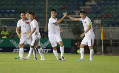 Video clip ban thang Viet Nam 3-0 Singapore (Chung ket AYA Bank Cup 2016) hinh anh