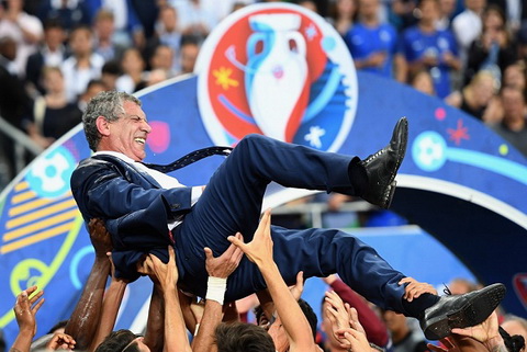 HLV Fernando Santos va bi quyet lam nen lich su cung BDN tai EURO 2016 hinh anh 2