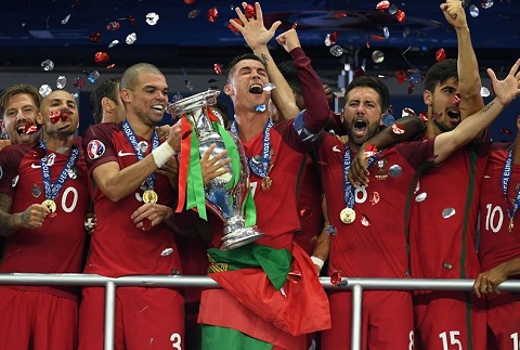 Du am chung ket EURO 2016 Khi Ronaldo bien noi dau thanh suc manh hinh anh
