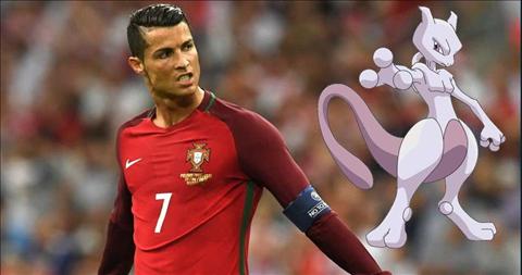 Cris Ronaldo duoc so sanh voi chu Mewtwo kieu hanh.