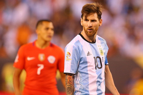 Mac tan HLV Bauza, Messi van ngoanh mat voi DT Argentina hinh anh