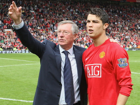 Ky uc Nguoi cha Sir Alex va nhung don roi danh cho dua con cung Ronaldo hinh anh