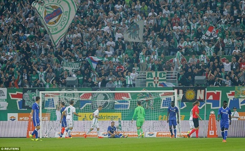 Rapid Vienna 2-0 Chelsea Trai dang cho Conte trong tran ra mat The Blues hinh anh 2