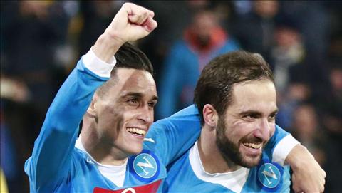 Đồng đội hy vọng Higuain sẽ ở lại Napoli