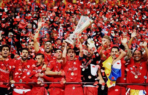 Sevilla va nhung chuc vo dich Europa League1