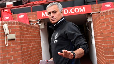 Cole: Mourinho cần phép màu mới vô địch Premier League mùa tới