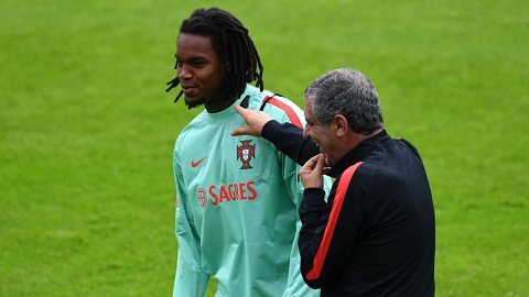 Renato Sanches được thầy bảo vệ trước nghi án gian lận tuổi