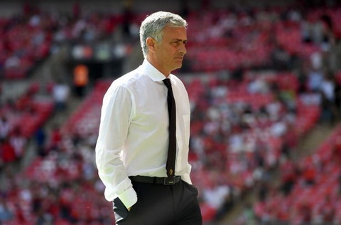 Jose Mourinho hé mở cách sắp xếp tuyến giữa M.U mùa tới
