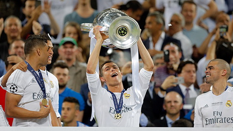 Real cua Ronaldo gianh 2 Champions League, nhung chi co 1 La Liga