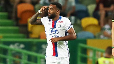 CHÍNH THỨC: Sát thủ Lyon dập tắt hy vọng của Arsenal