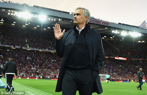 Jose Mourinho chê La Liga thiếu tính cạnh tranh